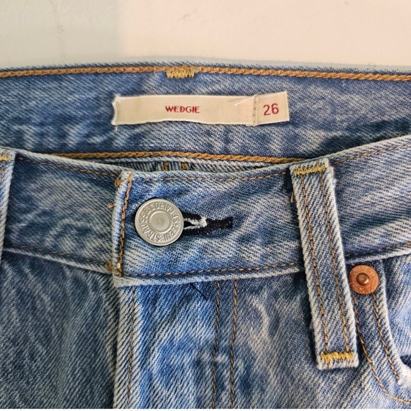 Levi's Wedgie Icon Jeans in Athens - Picture 8 of 8